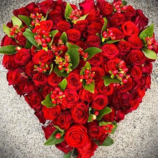 Coeur de roses rouge - atelier_floral_troarn