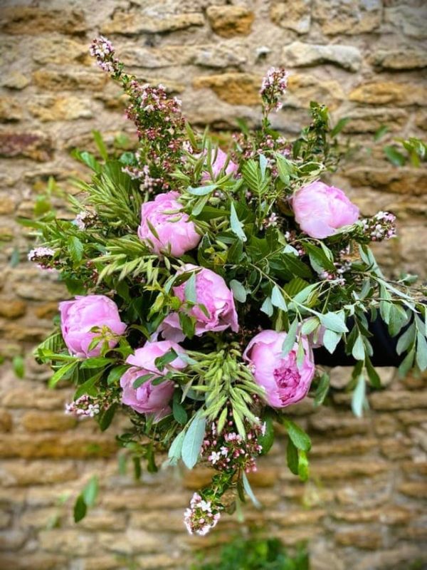 bouquet_pivoines_roses-latelier_floral_troan.com-fleuriste-createur-fleur